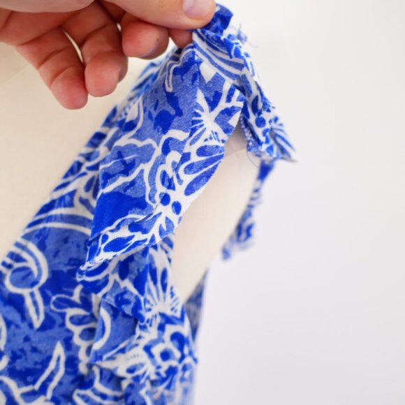 I.N.C. International Concepts XL Blue White Floral Scoop Neck Top Blouse Flutter - Picture 3 of 7